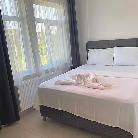Parli Hotel