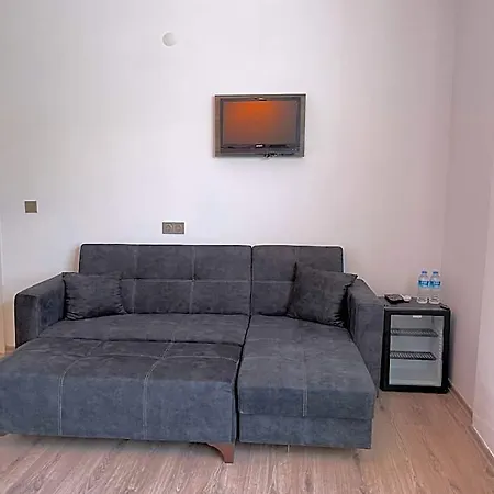 Parli Otel Derekoy (Gokceada)